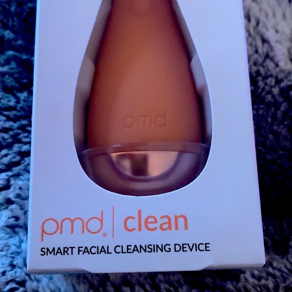 PMD. CLEAN SMART FACIAL CLEANSING DEVICE - Picture 4 of 10